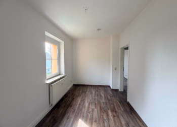 Ruhig, gepflegt und sofort zum Wohlfühlen, 09337 Bernsdorf, Wohnung