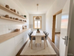 Attraktive Stadtwohnung mit Einbauküche und Altbaucharme - Küche - (KI generiert)