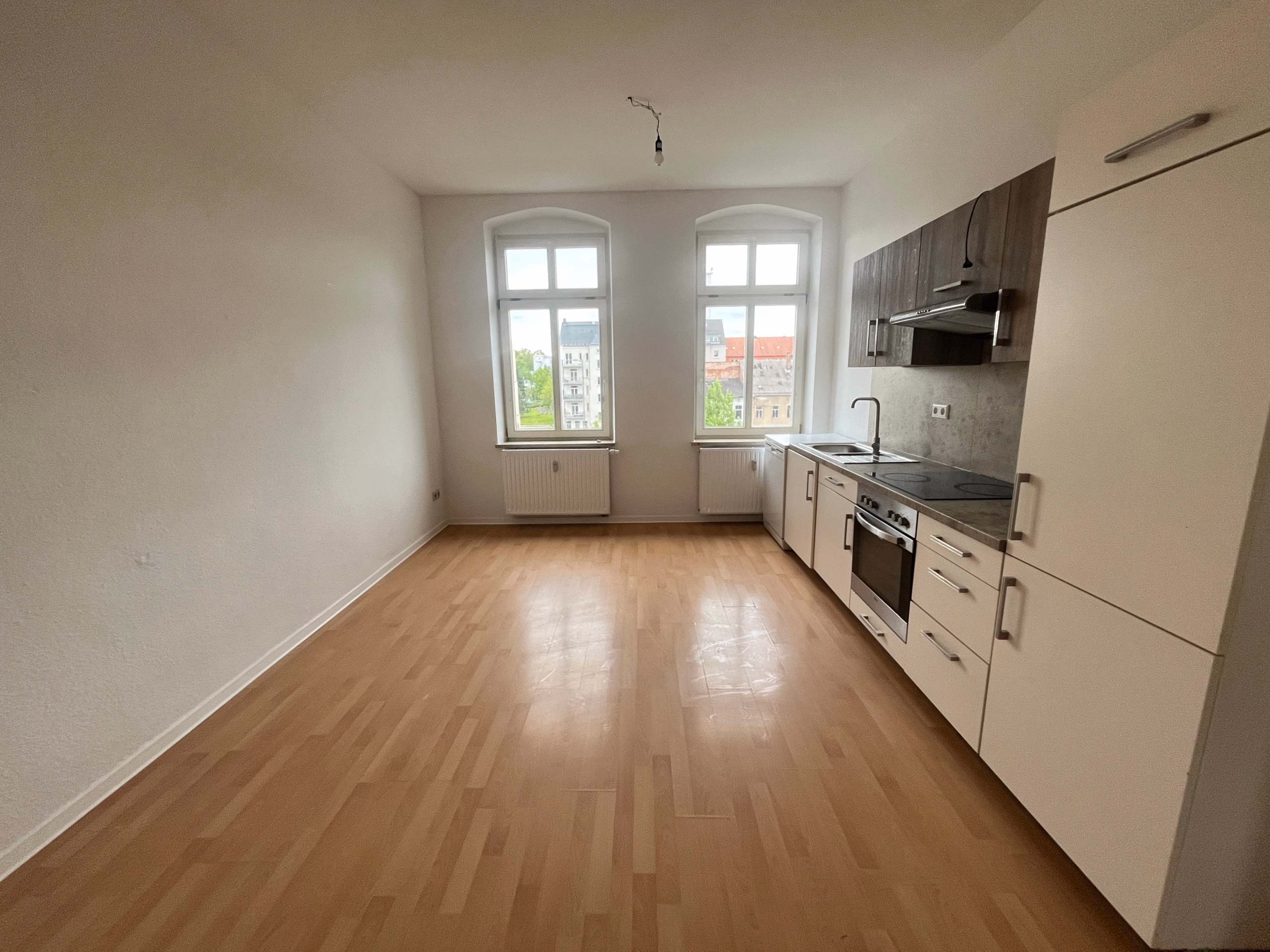 WG taugliche Wohnung mit Wohnküche 2