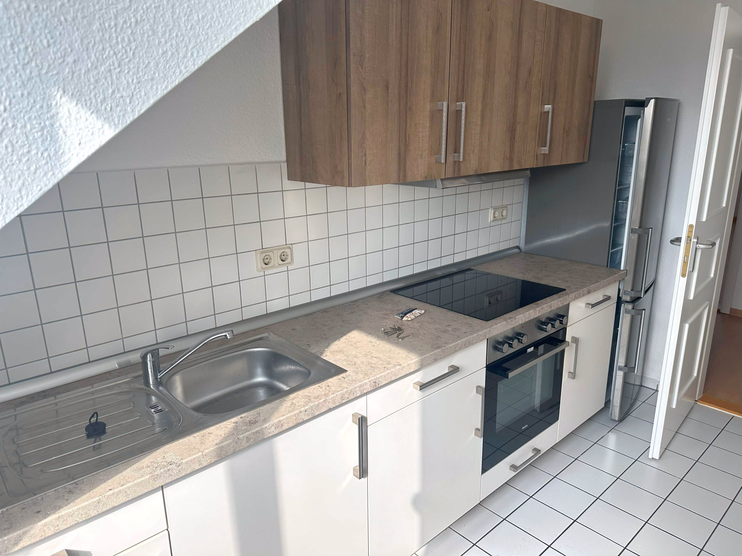 Gemütliche Maisonette-Dachwohnung mit Einbauküche-Terrasse im Hof möglich 8