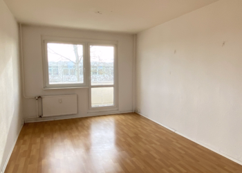 Charmante 3 Raum Wohnung wartet auf neue Mieter, 04600 Altenburg, Wohnung