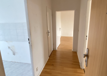 +++Charmante 3 Raum Wohnung wartet auf neue Mieter+++, 04600 Altenburg, Wohnung