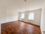 * Geräumige 2- Zimmerwohnung im Grünen * - Wohnzimmer