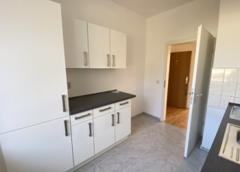 Über wenige Stufen in Ihr neues Zuhause * mit Einbauküche, 03149 Groß Schacksdorf, Wohnung