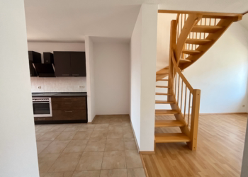 Wohn(t)räume auf zwei Ebenen – mit 2 Balkone und Einbauküche, 09111 Chemnitz, Wohnung