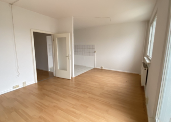 Entspannt leben mit tollen Ausblick vom Südbalkon, 06122 Halle, Wohnung