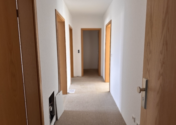 Tolle Stadtwohnung mit Balkon und Aufzug – Renovierung erfolgt, 09111 Chemnitz, Wohnung