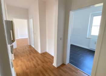 + Charmante 3 Raum Wohnung wartet auf Sie +, 03149 Groß Schacksdorf, Wohnung