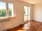 *Helle Familienwohnung wartet auf Sie* - Wohnzimmer