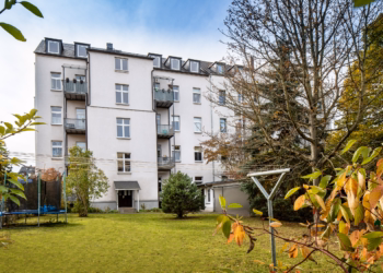 Charmante Dachgeschosswohnung über den Dächern von Schloßchemnitz, 09113 Chemnitz, Dachgeschosswohnung