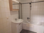 Wohnen im Grünen mit Balkon - Badezimmer