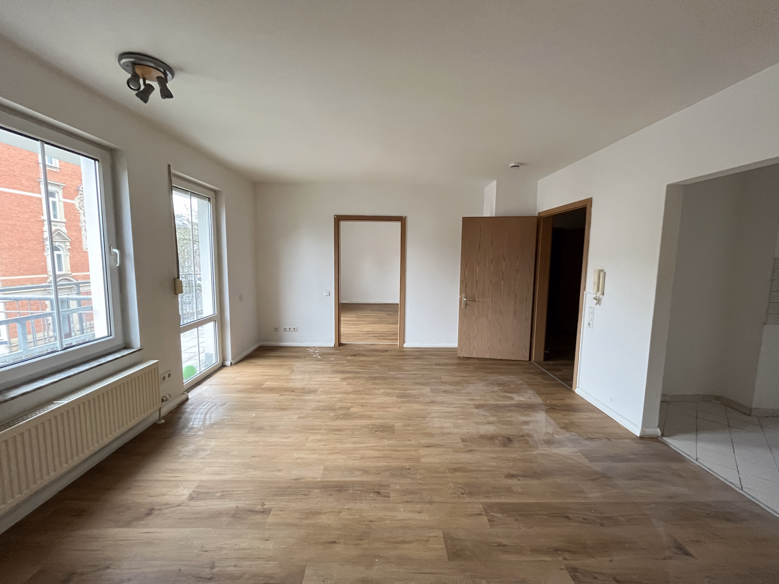Komfort ohne Barriere – moderne, rollstuhlgerechte Wohnung in Chemnitz 1