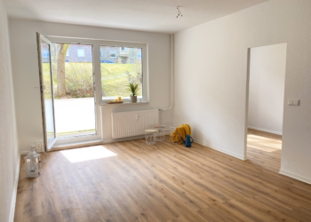 + Helle 3 Raum Wohnung mit Einbauküche im Erdgeschoss +, 07549 Gera, Wohnung