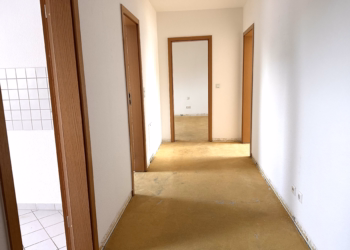 Moderne schöne DG-Wohnung in zentraler Lage mit Balkon, 09111 Chemnitz, Wohnung