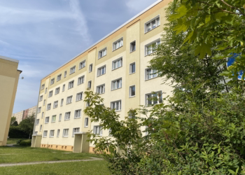 Sanierte Familienwohnung mit großem Balkon und Weitblick über Plauen, 08529 Plauen, Wohnung
